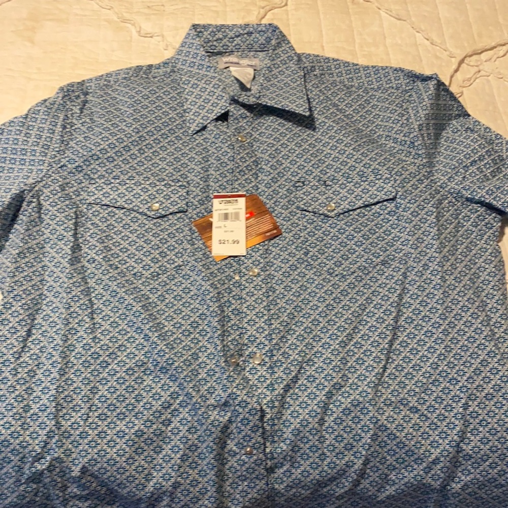 Wrangler button snap lrg men’s Tsc exclusive